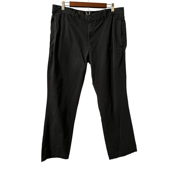 GAP Mens Khaki Pants Classic Fit Black Cotton Size 34x30 - Picture 1 of 5